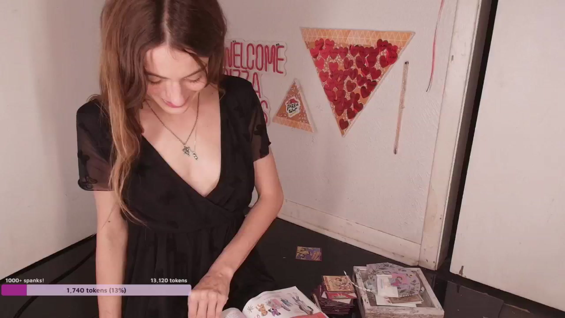 Gallery image thumbnail from NaomiDee's myfreecams stream on, 04/16/2024, 06:56 image 10 of 20