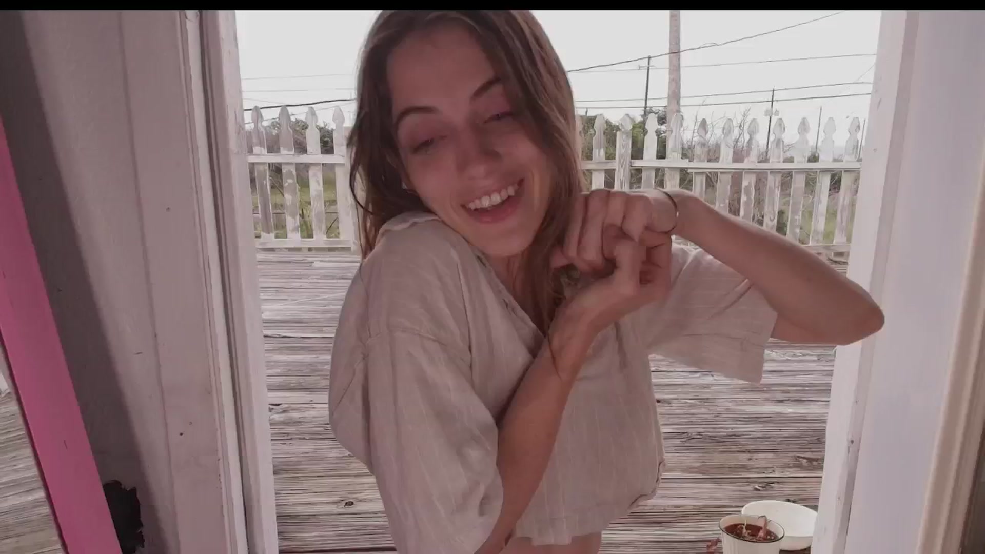 Gallery image thumbnail from NaomiDee's myfreecams stream on, 05/03/2024, 15:28 image 19 of 20