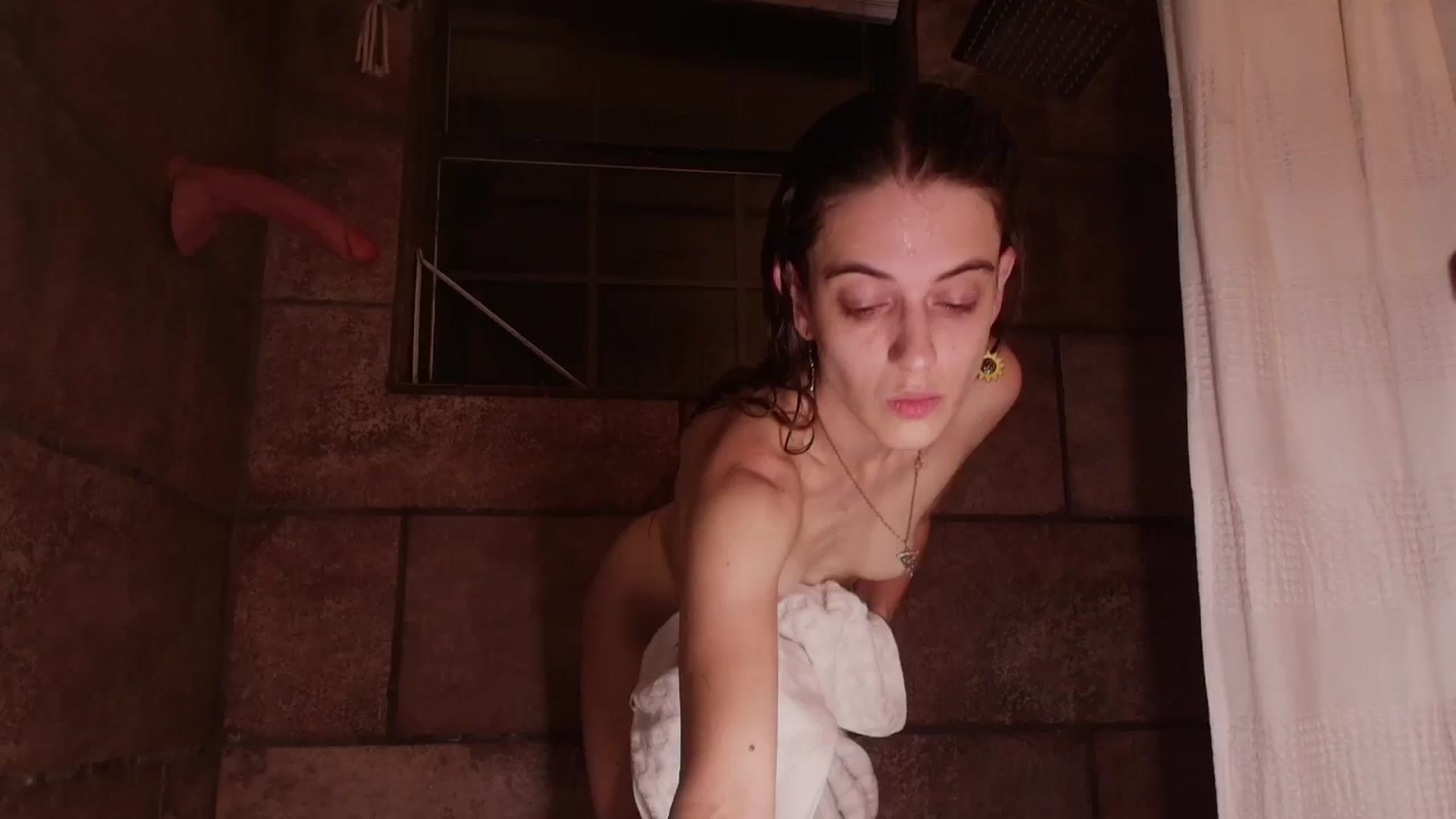 Gallery image thumbnail from NaomiDee's myfreecams stream on, 05/08/2024, 02:10 image 19 of 20