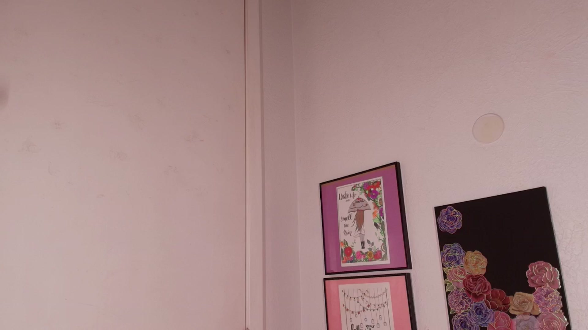 Gallery image thumbnail from NaomiDee's myfreecams stream on, 05/08/2024, 02:58 image 4 of 20