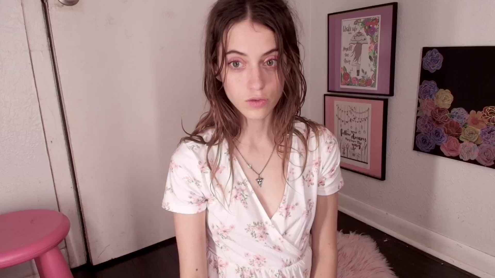 Gallery image thumbnail from NaomiDee's myfreecams stream on, 05/10/2024, 10:43 image 9 of 20