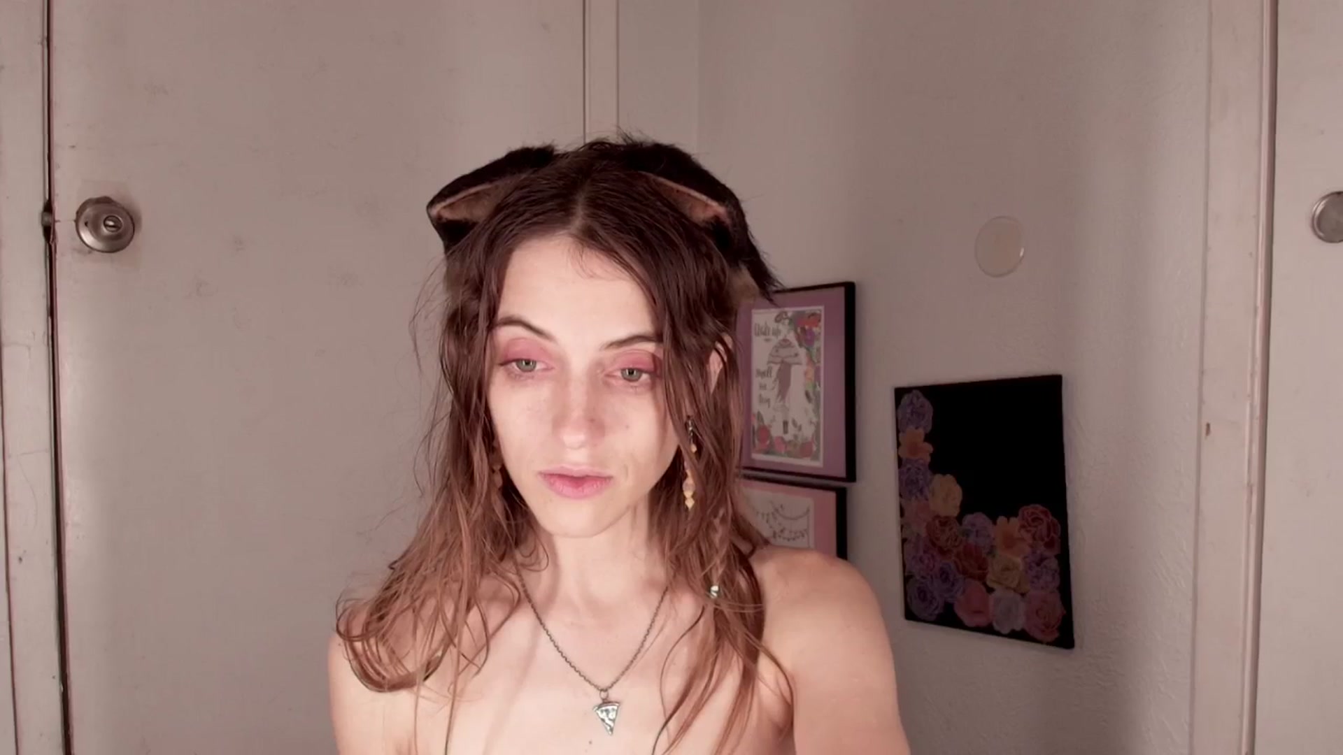 Gallery image thumbnail from NaomiDee's myfreecams stream on, 05/11/2024, 10:36 image 20 of 20