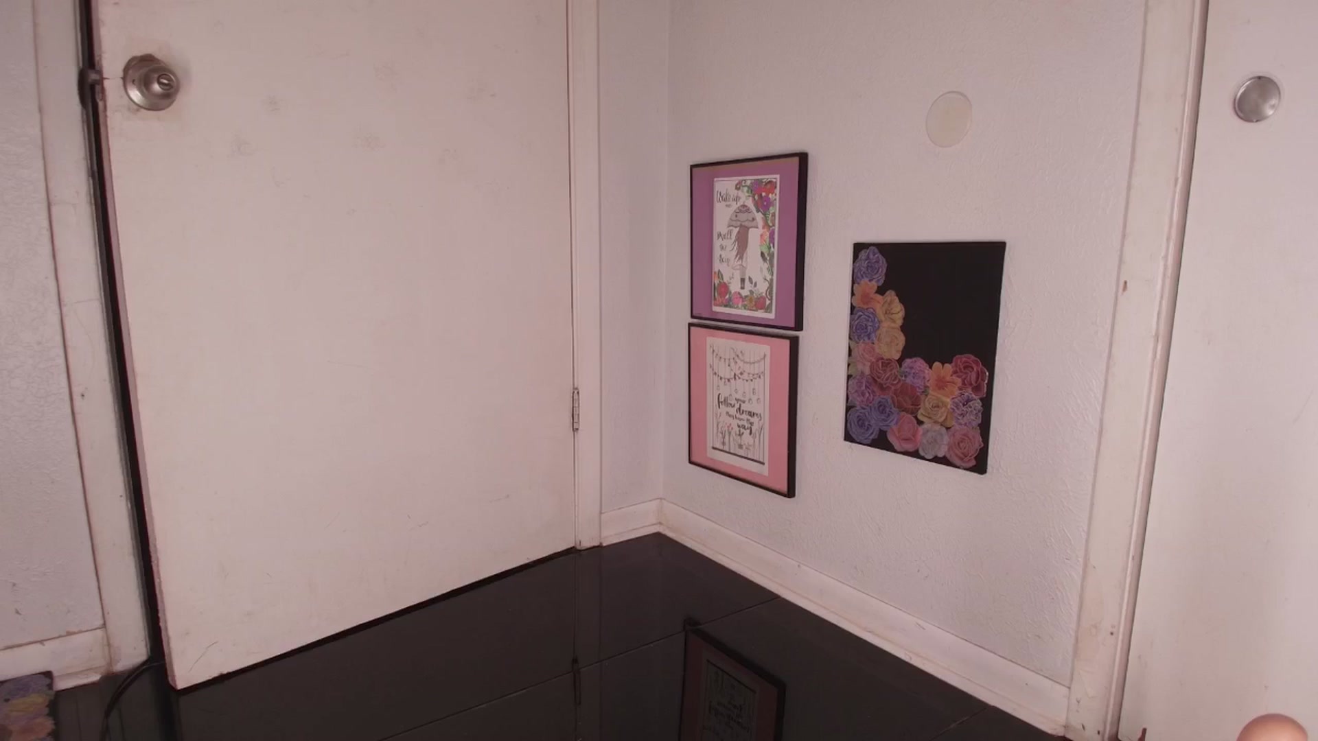 Gallery image thumbnail from NaomiDee's myfreecams stream on, 05/12/2024, 10:47 image 4 of 20