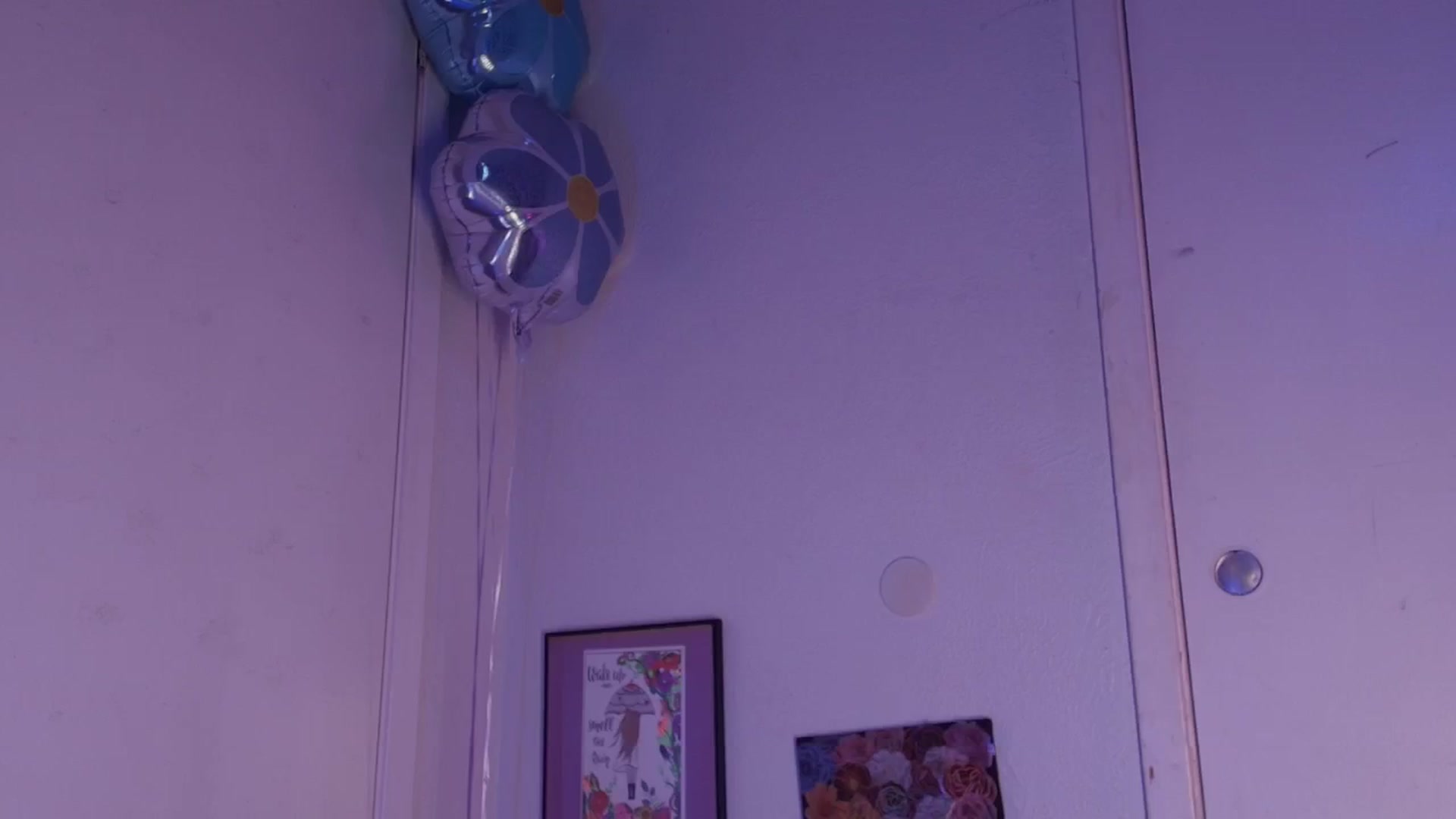 Gallery image thumbnail from NaomiDee's myfreecams stream on, 05/21/2024, 11:54 image 6 of 20