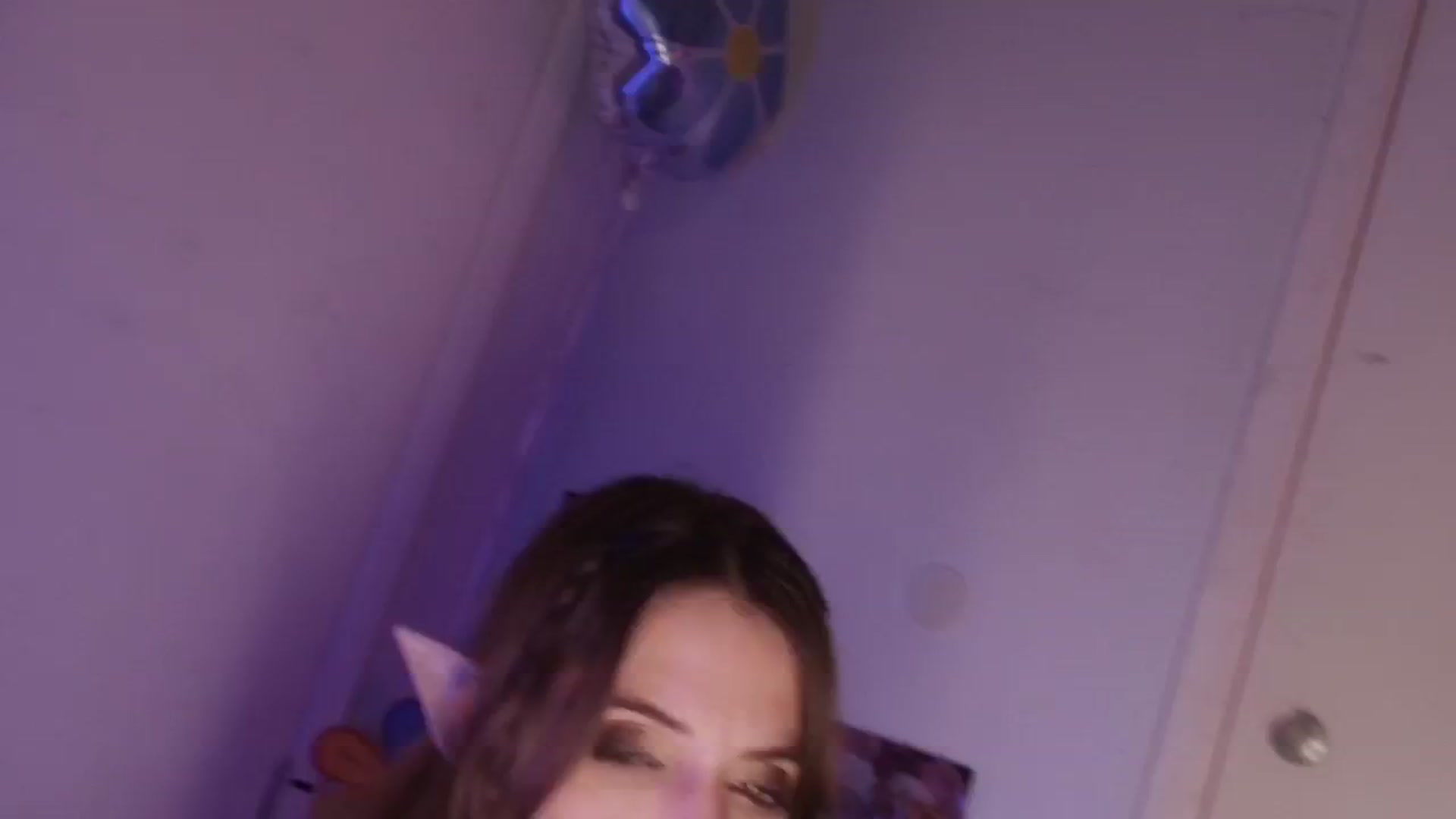 Gallery image thumbnail from NaomiDee's myfreecams stream on, 05/21/2024, 11:54 image 7 of 20