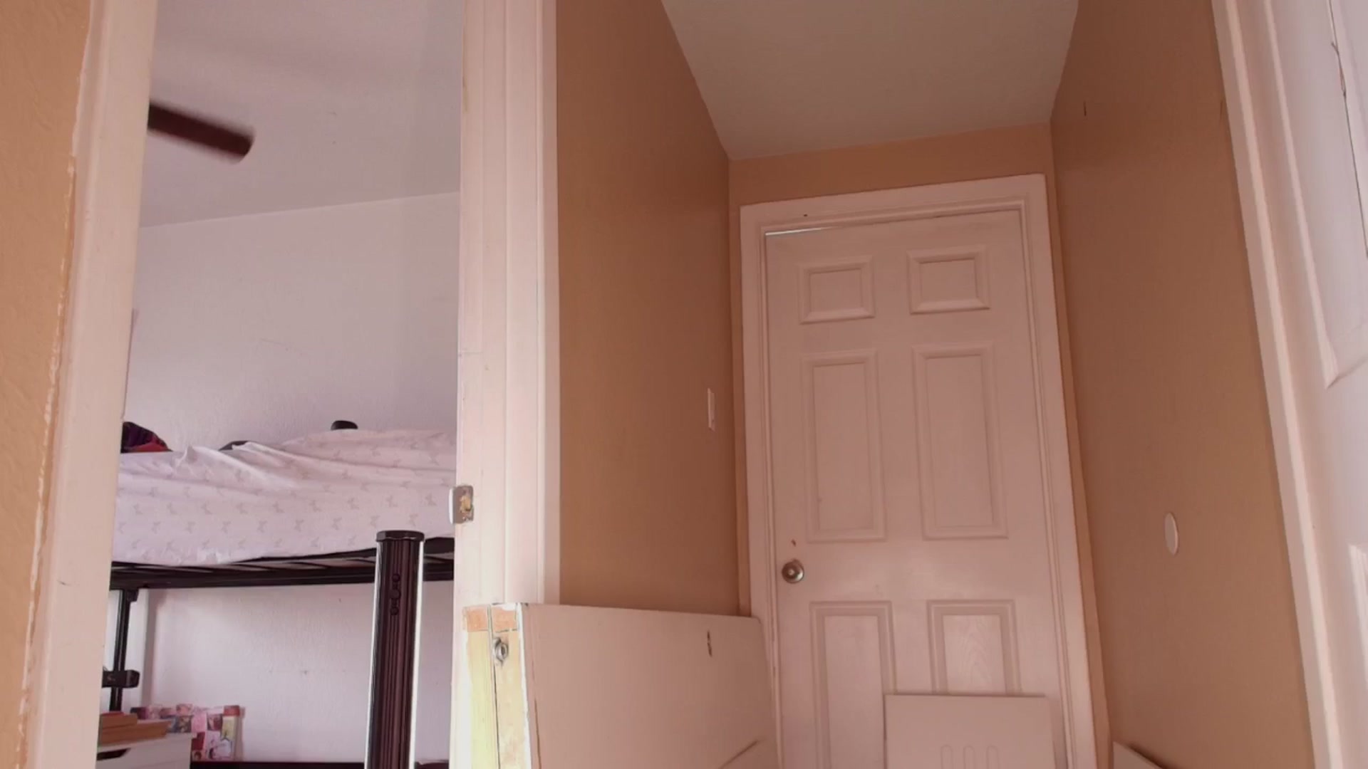 Gallery image thumbnail from NaomiDee's myfreecams stream on, 05/30/2024, 21:38 image 18 of 20