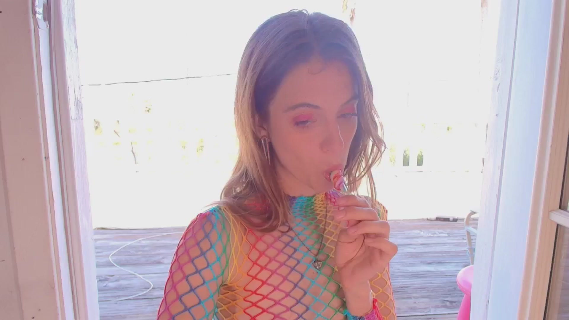 Gallery image thumbnail from NaomiDee's myfreecams stream on, 06/08/2024, 22:10 image 15 of 20