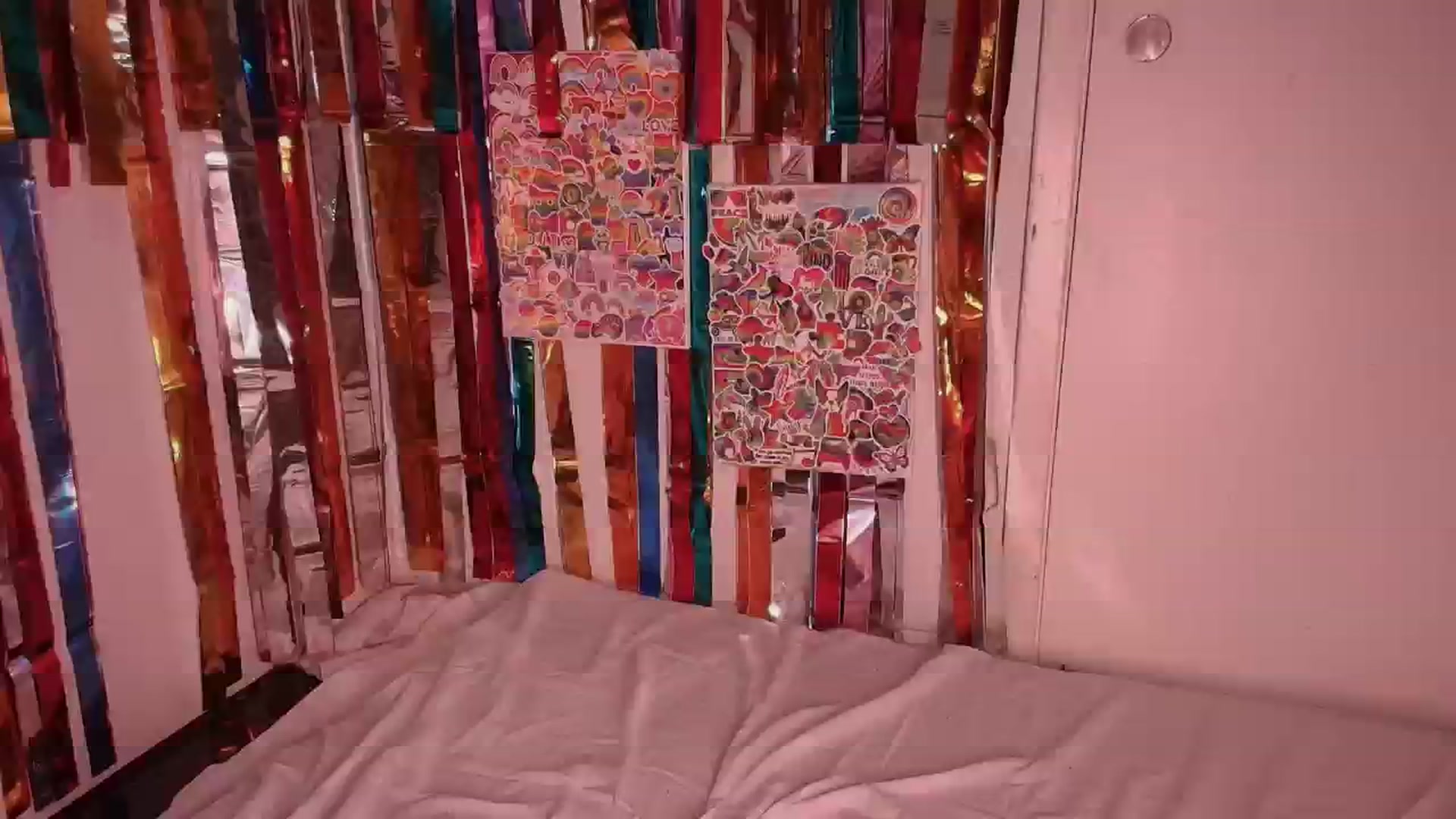 Gallery image thumbnail from NaomiDee's myfreecams stream on, 06/29/2024, 10:20 image 13 of 20