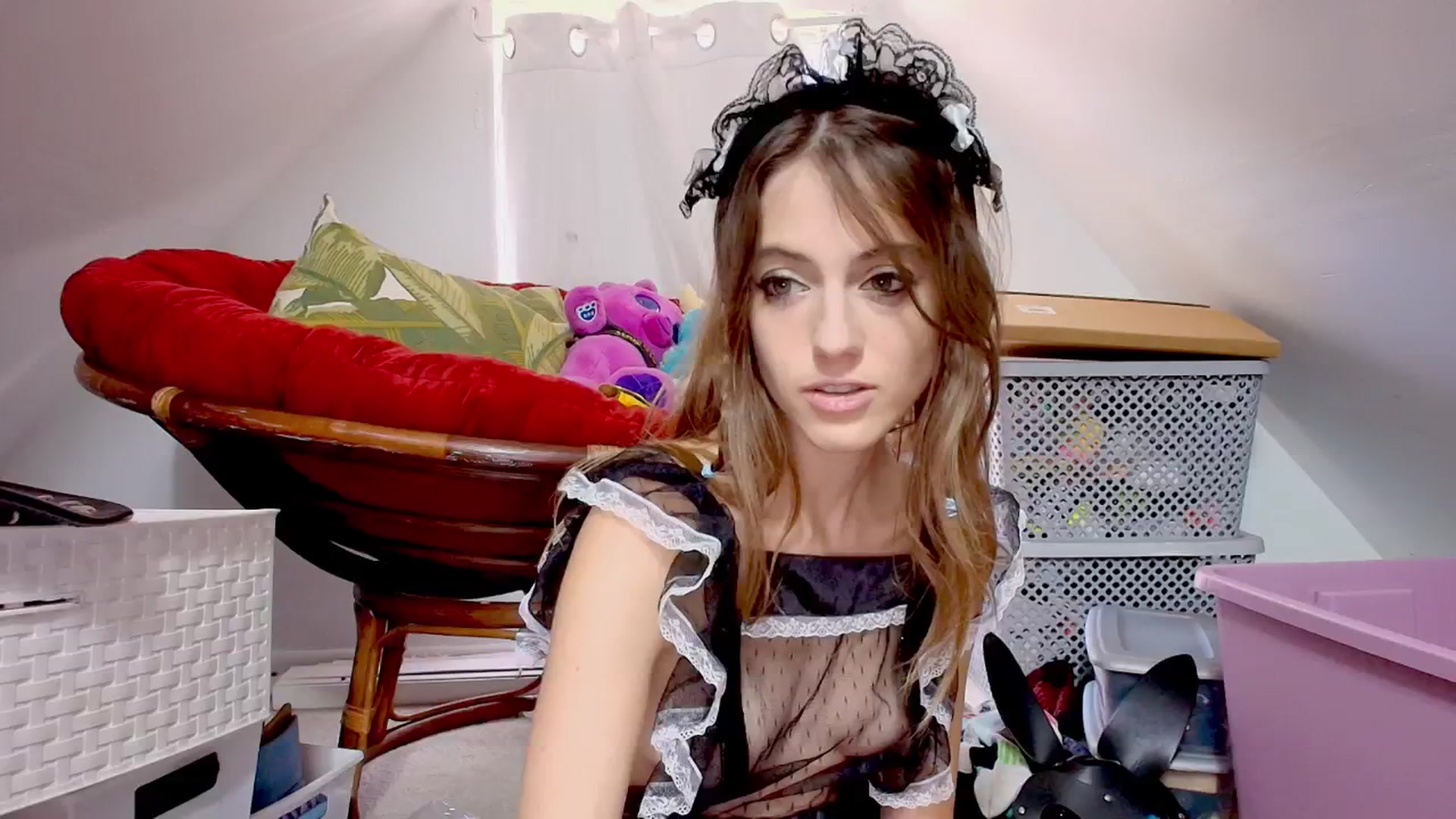Gallery image thumbnail from NaomiDee's myfreecams stream on, 10/02/2024, 17:20 image 14 of 20