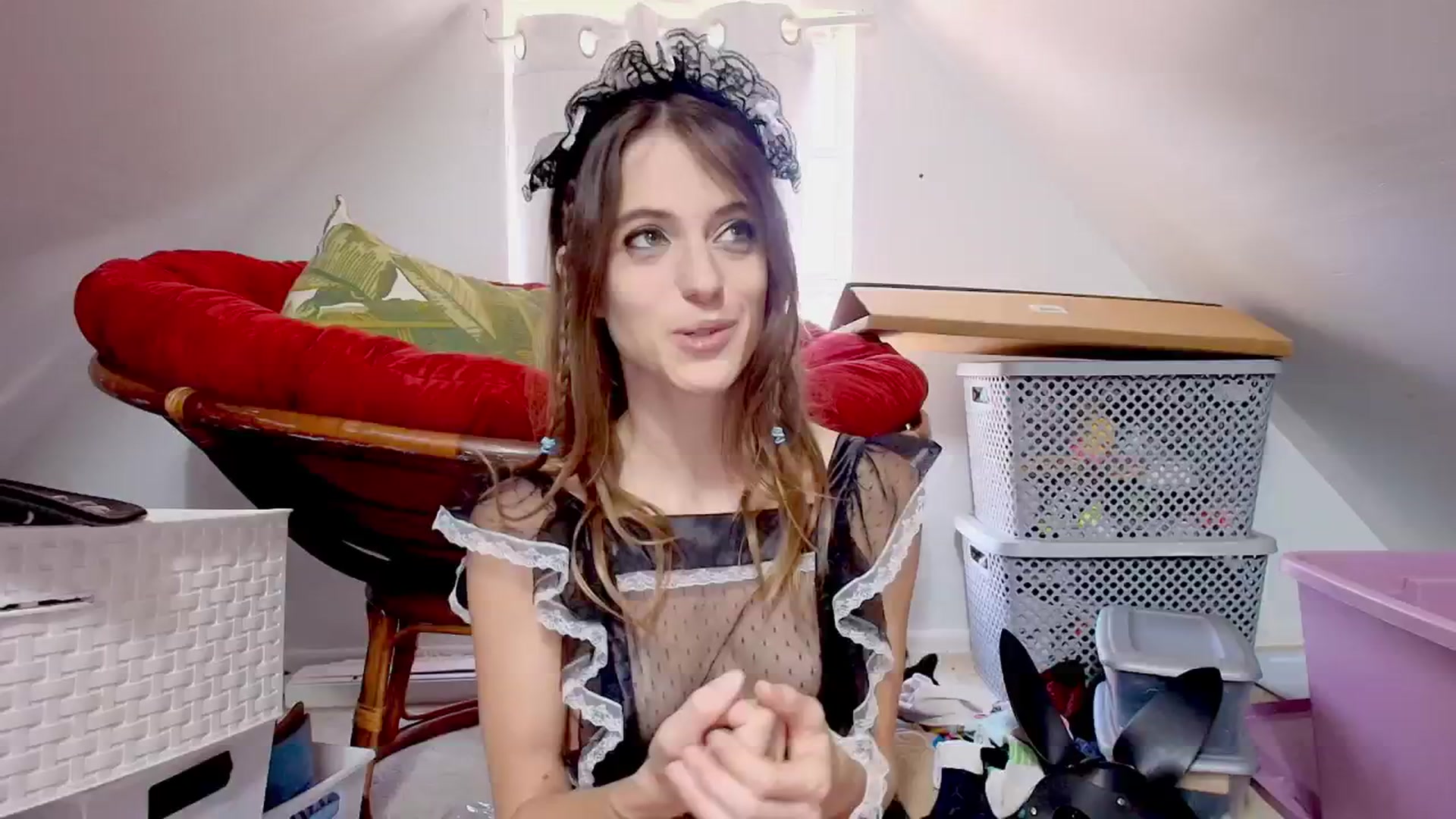 Gallery image thumbnail from NaomiDee's myfreecams stream on, 10/02/2024, 19:12 image 2 of 20