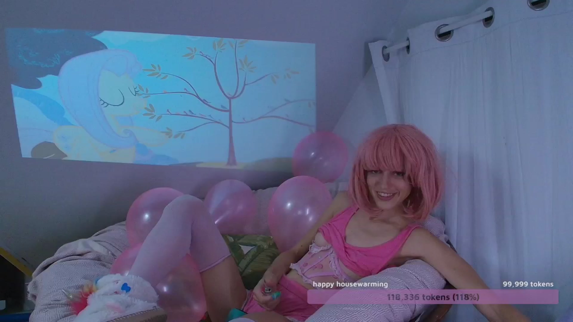 Gallery image thumbnail from NaomiDee's myfreecams stream on, 10/10/2024, 09:28 image 2 of 20