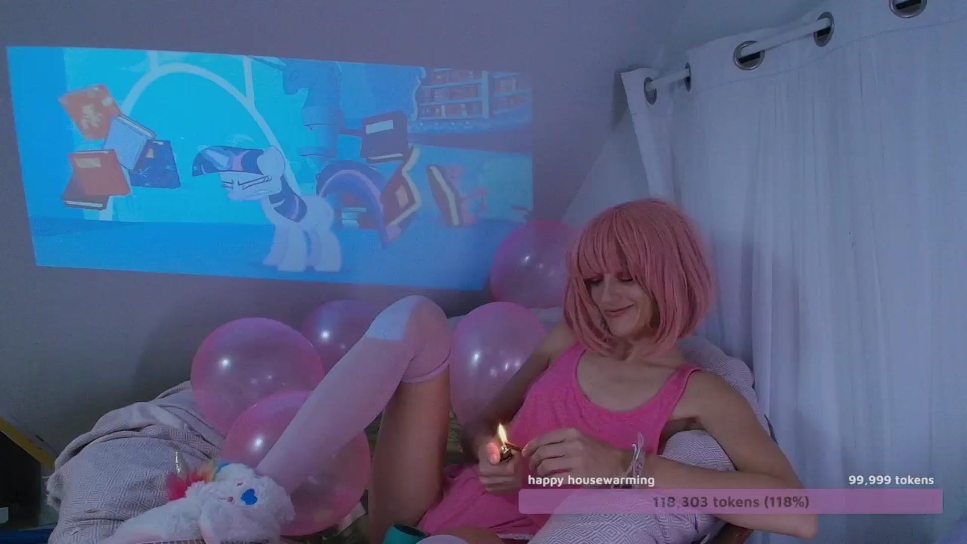 Gallery image thumbnail from NaomiDee's myfreecams stream on, 10/10/2024, 09:28 image 1 of 20