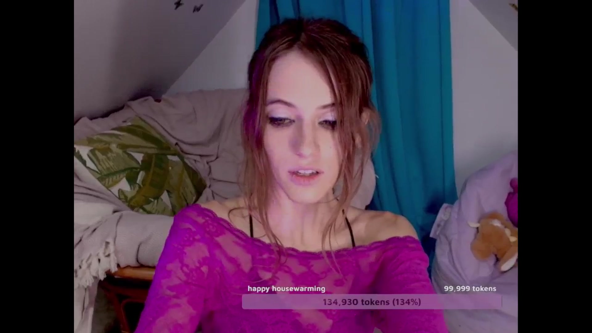 Gallery image thumbnail from NaomiDee's myfreecams stream on, 10/13/2024, 09:25 image 12 of 20