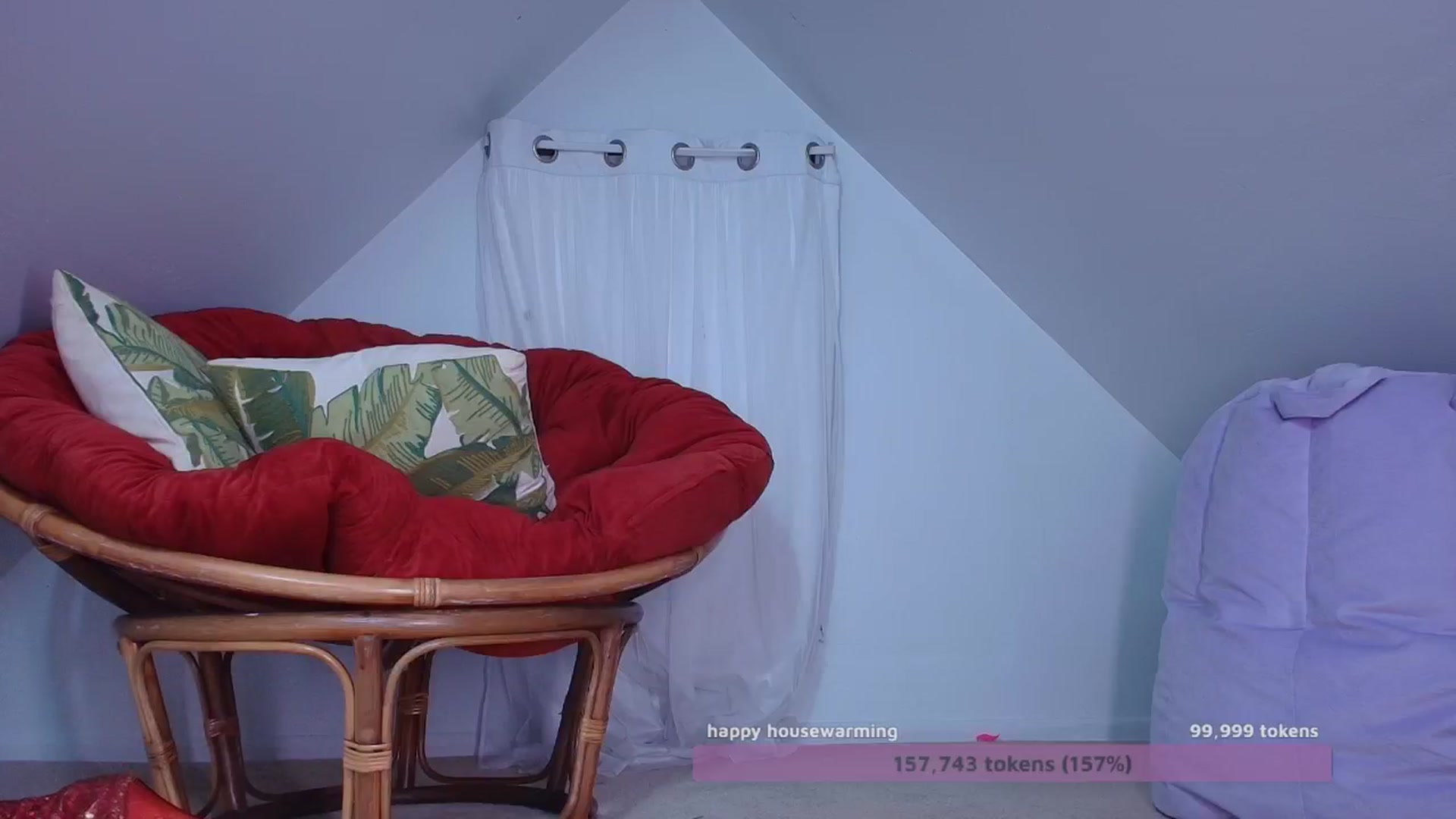 Gallery image thumbnail from NaomiDee's myfreecams stream on, 10/17/2024, 06:50 image 10 of 20