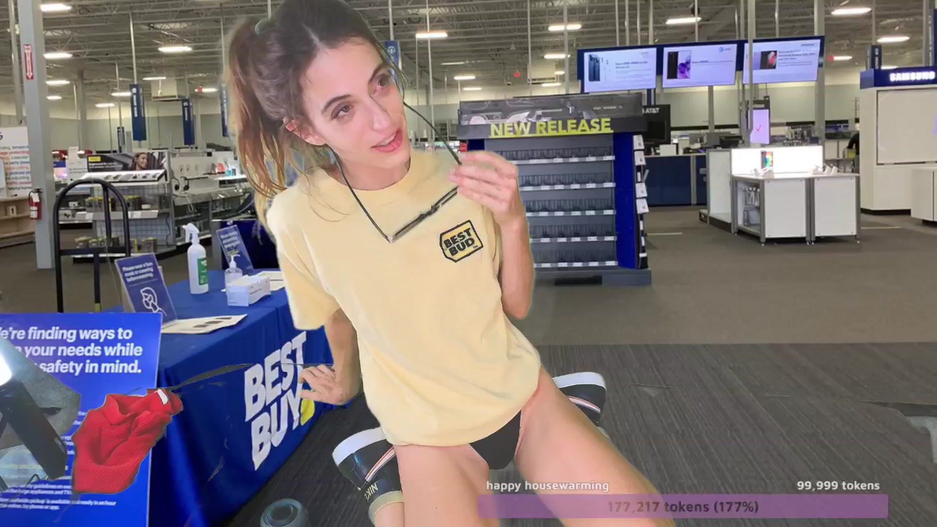 Gallery image thumbnail from NaomiDee's myfreecams stream on, 10/24/2024, 06:55 image 19 of 20