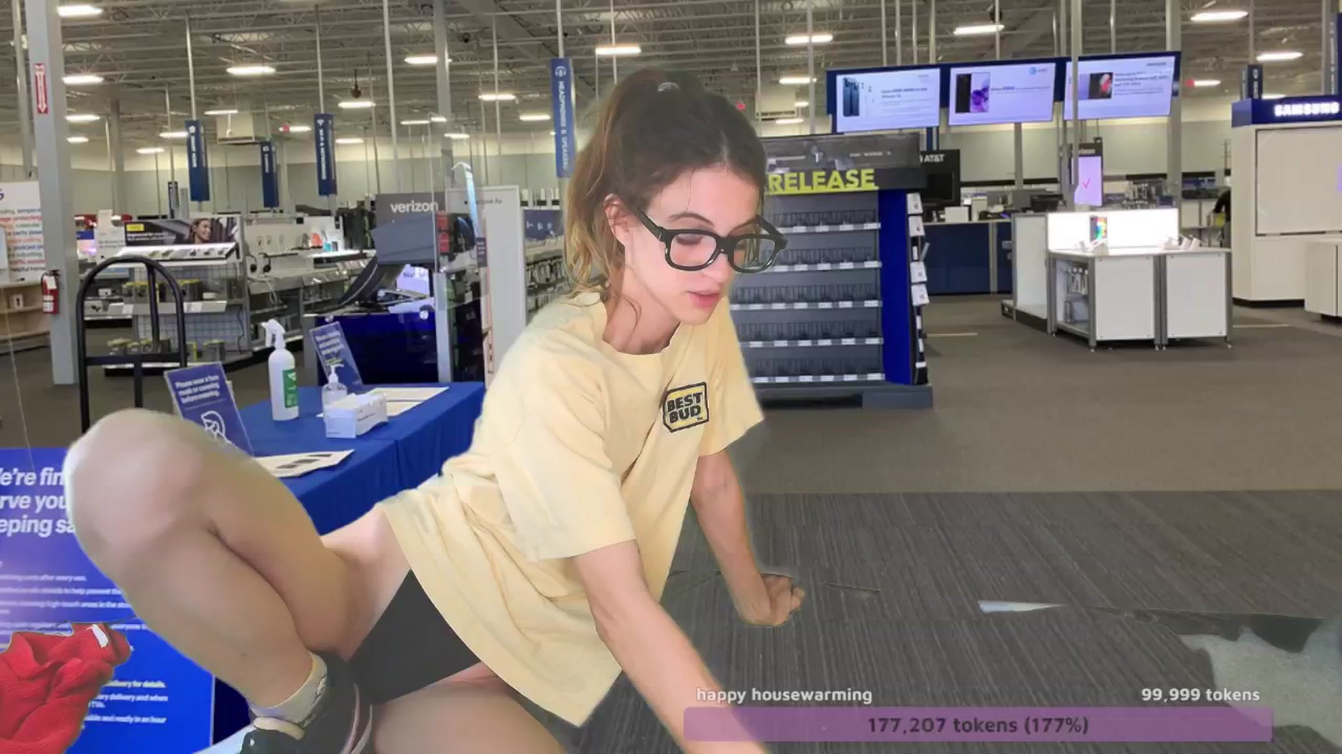 Gallery image thumbnail from NaomiDee's myfreecams stream on, 10/24/2024, 06:55 image 17 of 20