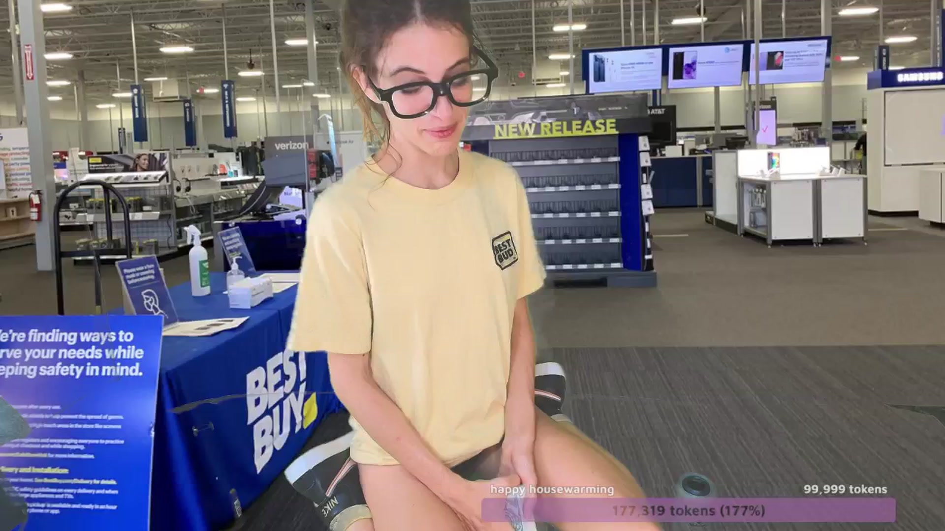 Gallery image thumbnail from NaomiDee's myfreecams stream on, 10/24/2024, 07:28 image 2 of 20