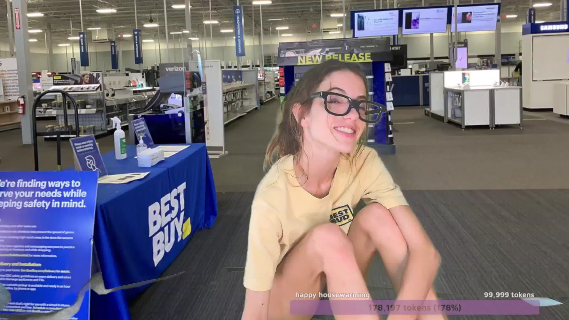 Gallery image thumbnail from NaomiDee's myfreecams stream on, 10/24/2024, 08:50 image 19 of 20