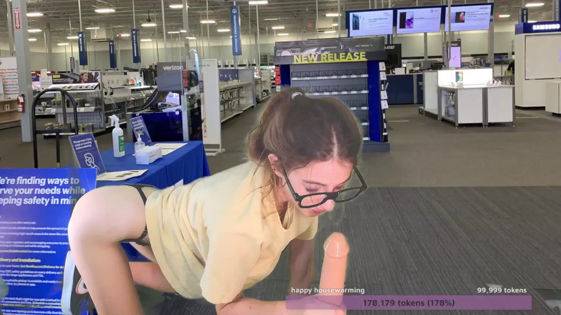 Gallery image thumbnail from NaomiDee's myfreecams stream on, 10/24/2024, 08:50 image 12 of 20