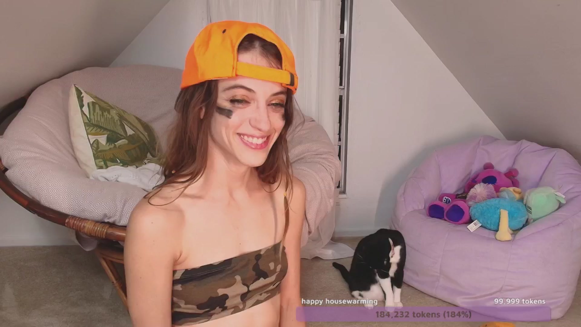 Gallery image thumbnail from NaomiDee's myfreecams stream on, 10/26/2024, 09:20 image 10 of 20
