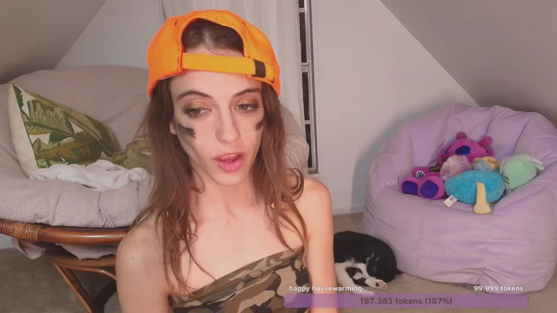 Gallery image thumbnail from NaomiDee's myfreecams stream on, 10/26/2024, 09:35 image 11 of 20