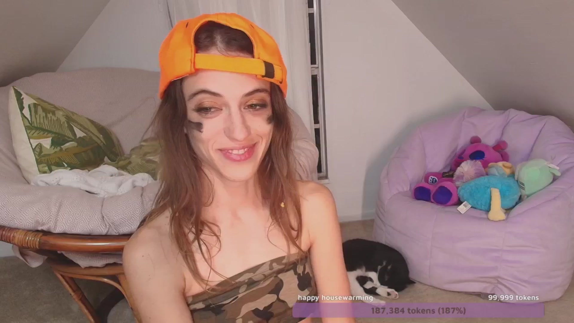 Gallery image thumbnail from NaomiDee's myfreecams stream on, 10/26/2024, 09:35 image 13 of 20