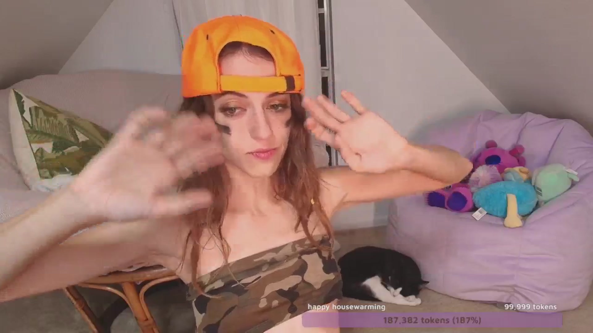 Gallery image thumbnail from NaomiDee's myfreecams stream on, 10/26/2024, 09:35 image 4 of 20