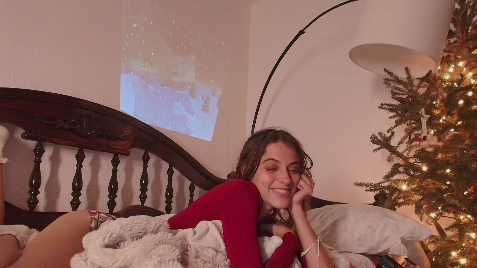 Gallery image thumbnail from NaomiDee's myfreecams stream on, 12/25/2024, 11:50 image 14 of 20