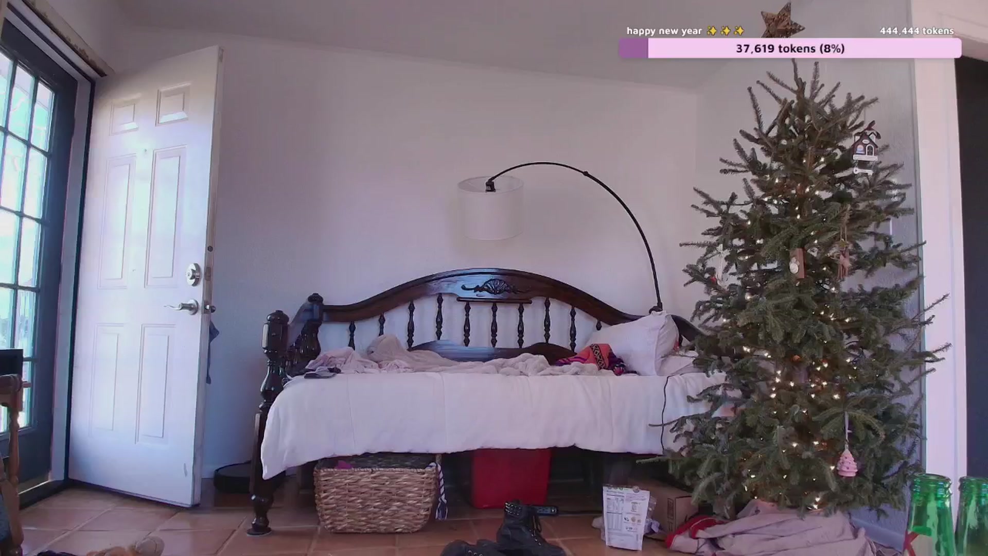 Gallery image thumbnail from NaomiDee's myfreecams stream on, 12/31/2024, 22:45 image 15 of 20