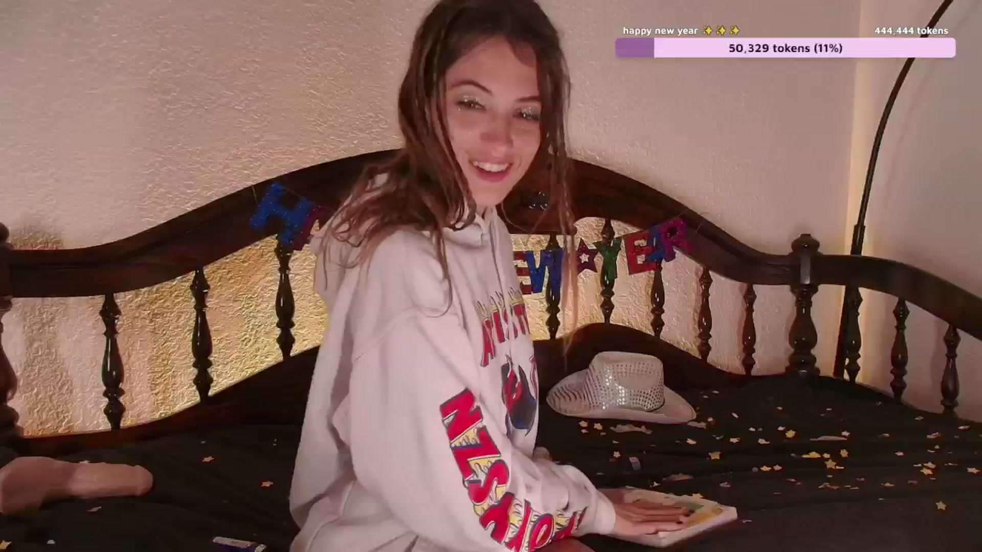 Gallery image thumbnail from NaomiDee's myfreecams stream on, 01/01/2025, 09:31 image 19 of 20