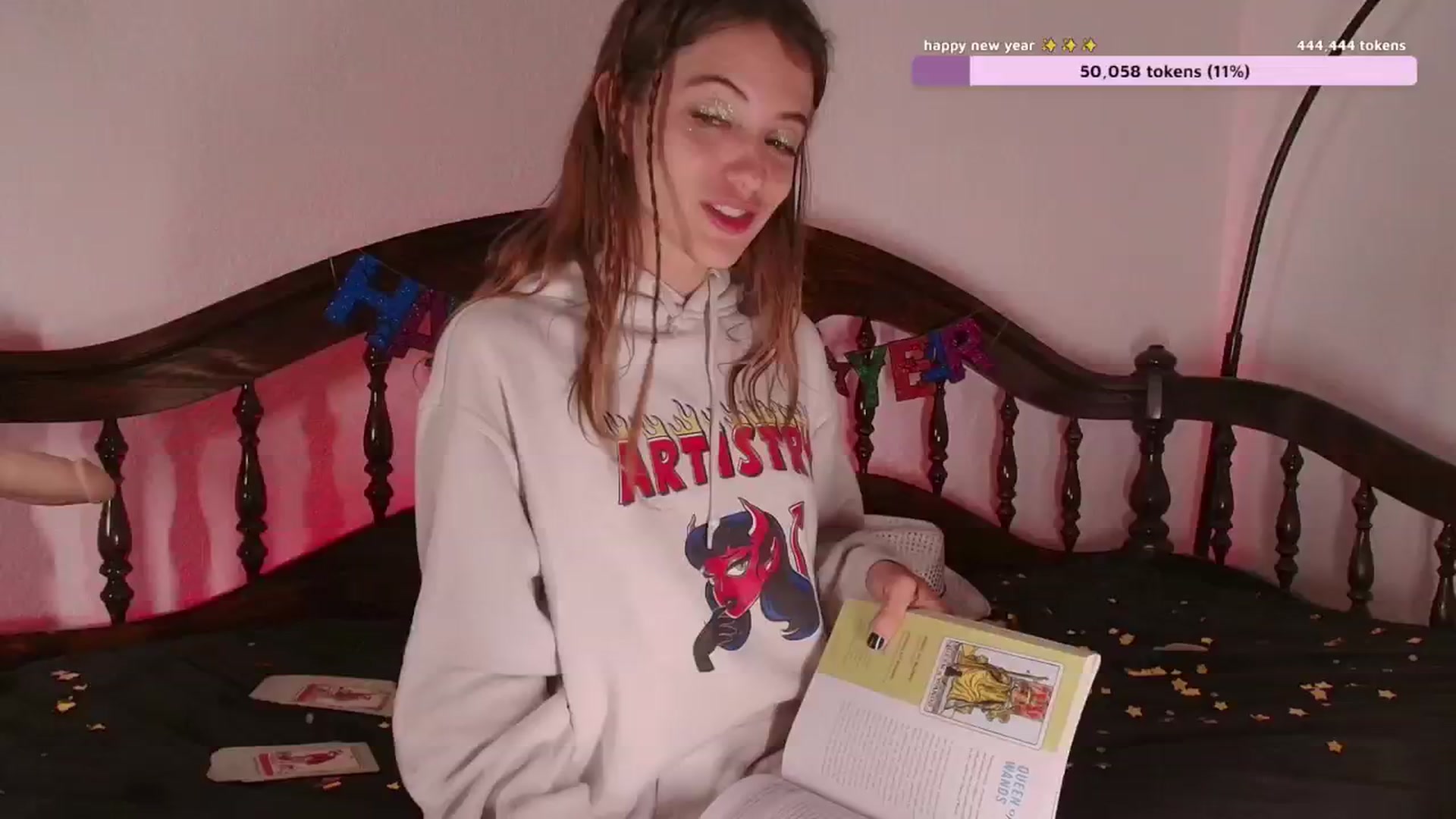 Gallery image thumbnail from NaomiDee's myfreecams stream on, 01/01/2025, 09:31 image 11 of 20
