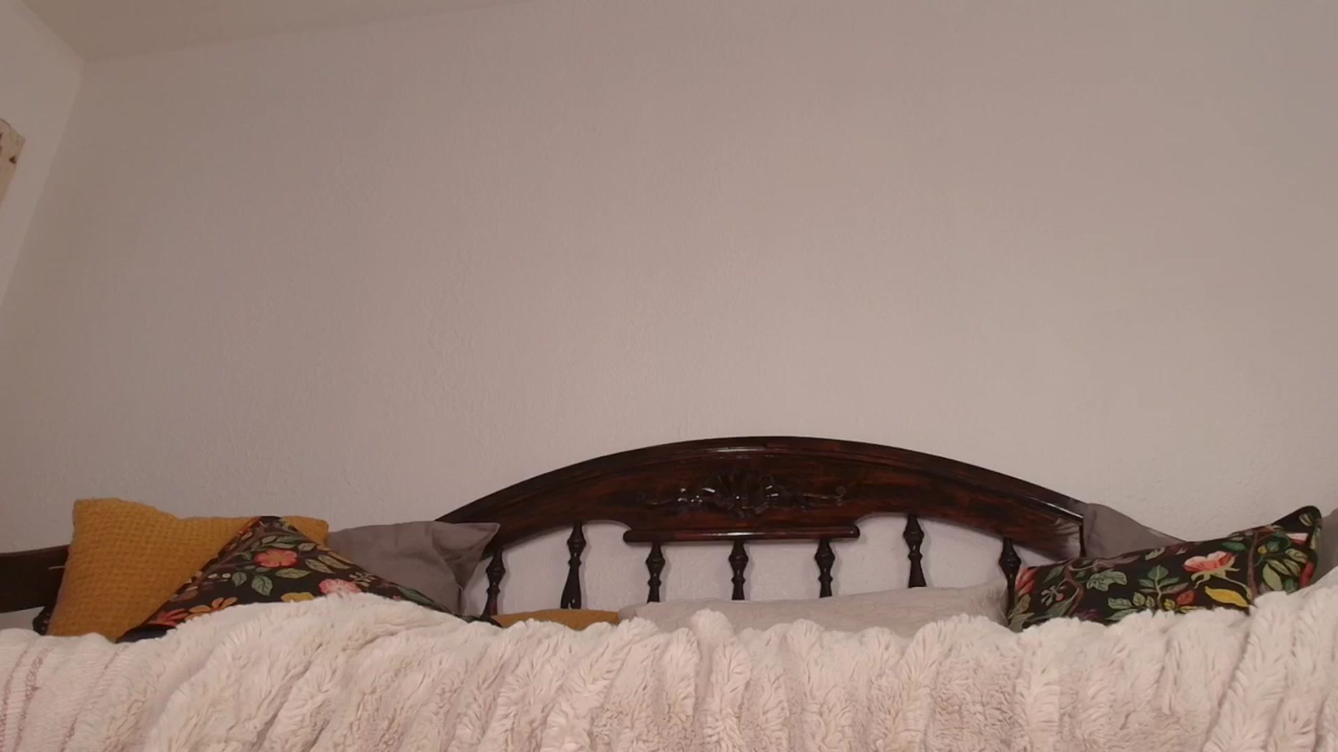 Gallery image thumbnail from NaomiDee's myfreecams stream on, 01/10/2025, 10:12 image 11 of 20