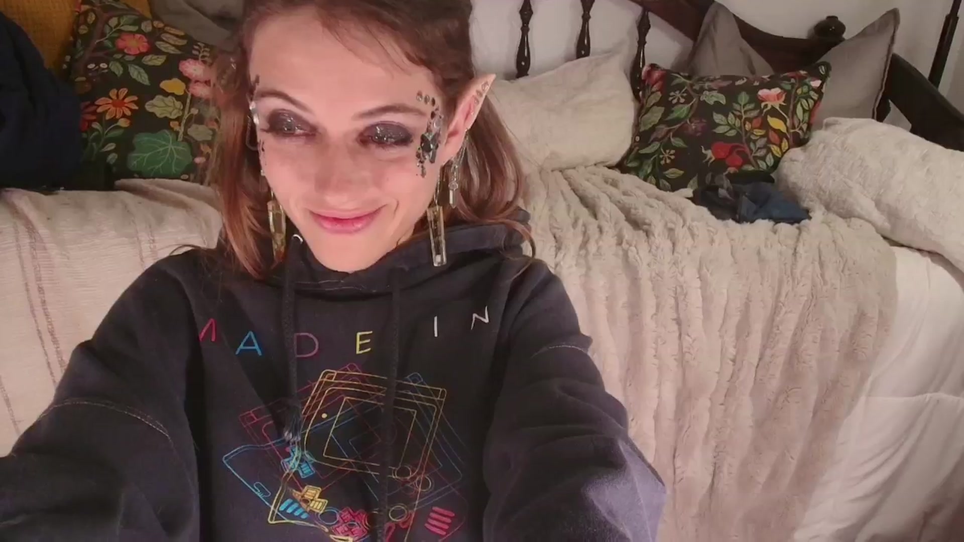 Gallery image thumbnail from NaomiDee's myfreecams stream on, 01/11/2025, 07:20 image 8 of 20