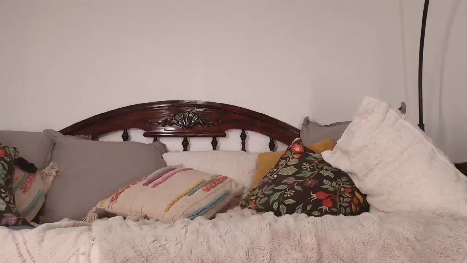 Gallery image thumbnail from NaomiDee's myfreecams stream on, 01/25/2025, 10:38 image 9 of 20