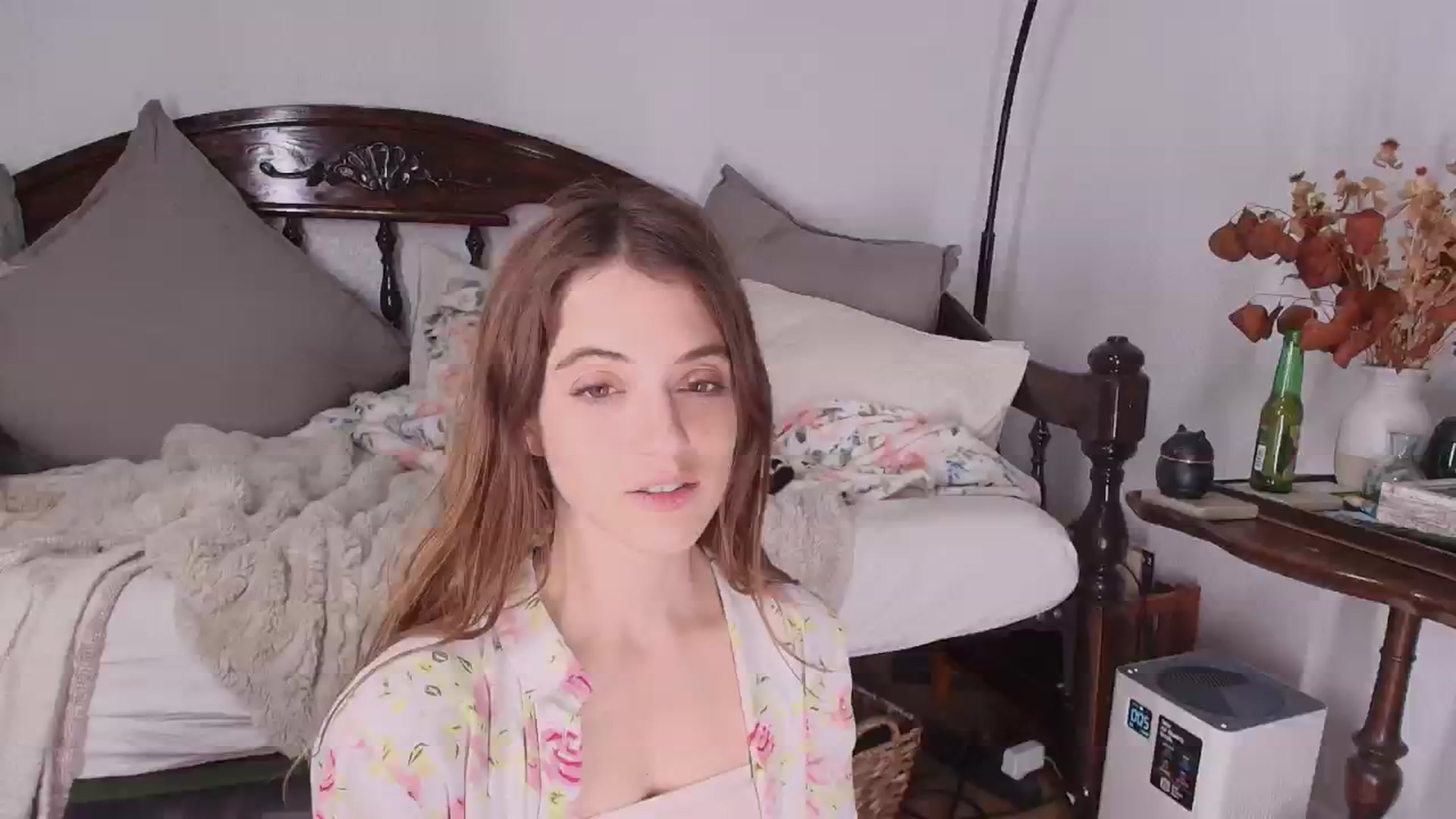 Gallery image thumbnail from NaomiDee's myfreecams stream on, 02/01/2025, 05:25 image 1 of 20