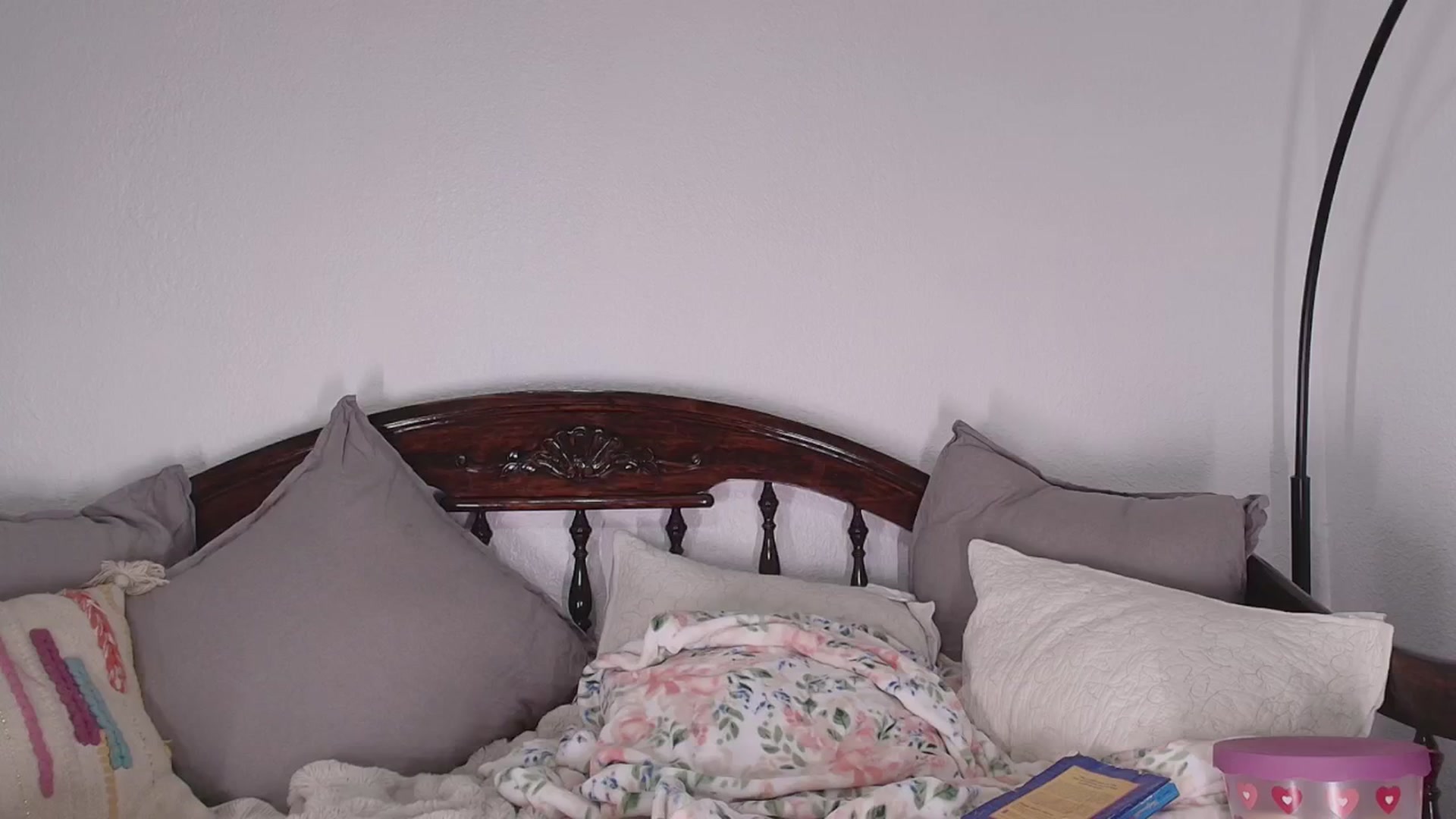 Gallery image thumbnail from NaomiDee's myfreecams stream on, 02/01/2025, 05:52 image 10 of 20