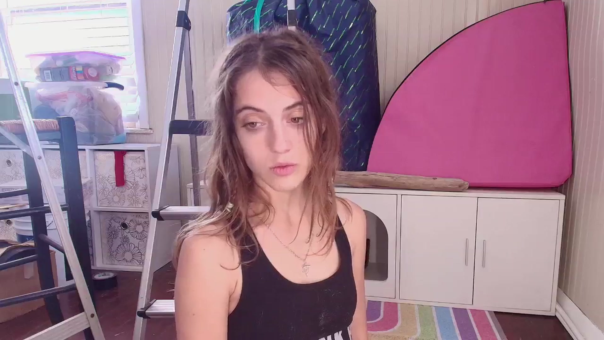 Gallery image thumbnail from NaomiDee's myfreecams stream on, 02/07/2025, 19:51 image 16 of 20