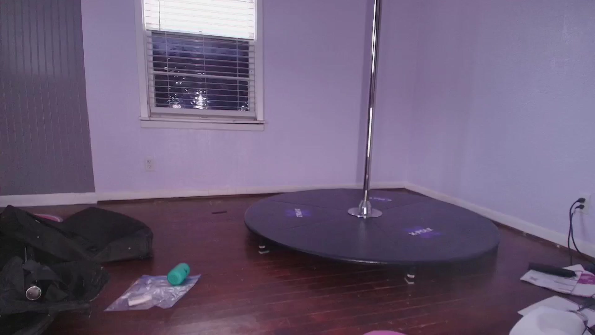 Gallery image thumbnail from NaomiDee's myfreecams stream on, 02/14/2025, 22:31 image 18 of 20