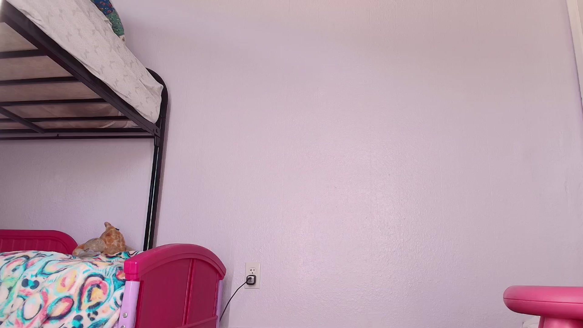 Gallery image thumbnail from NaomiDee's myfreecams stream on, 02/26/2025, 24:02 image 10 of 20