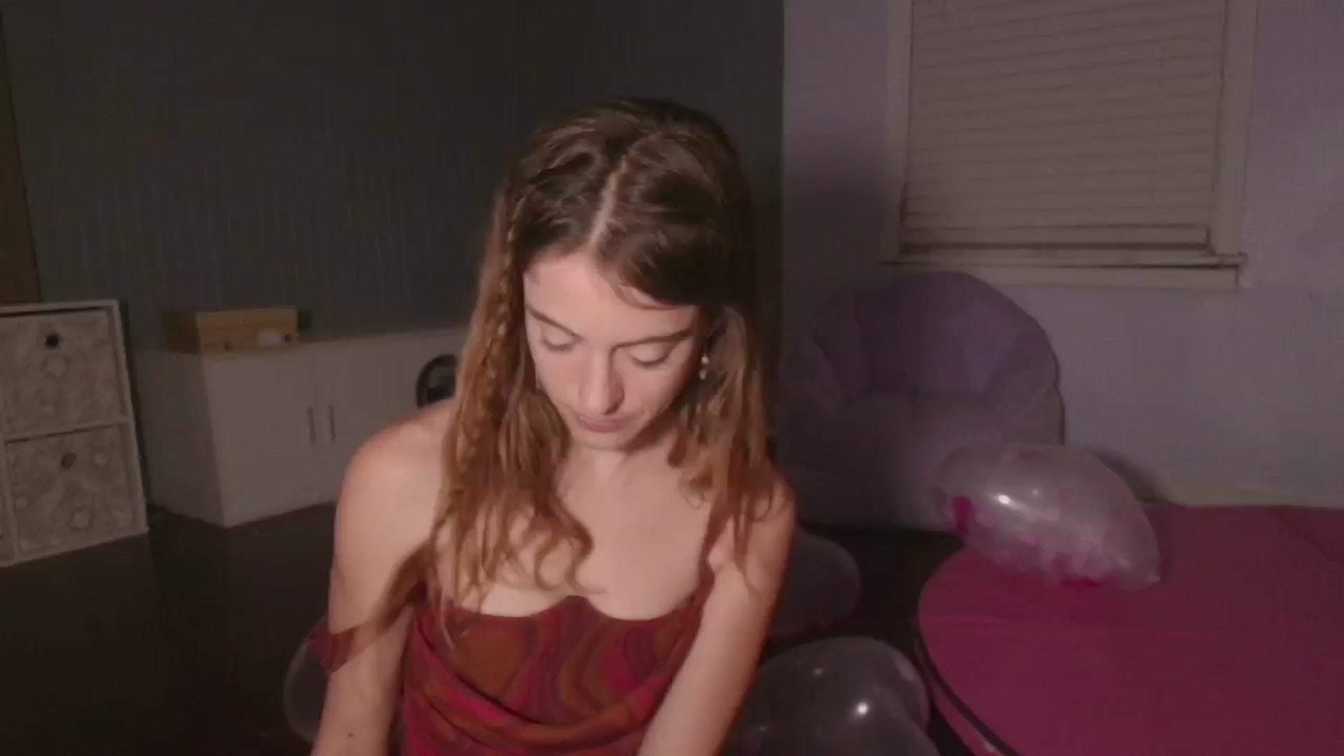 Gallery image thumbnail from NaomiDee's myfreecams stream on, 03/01/2025, 06:37 image 15 of 20