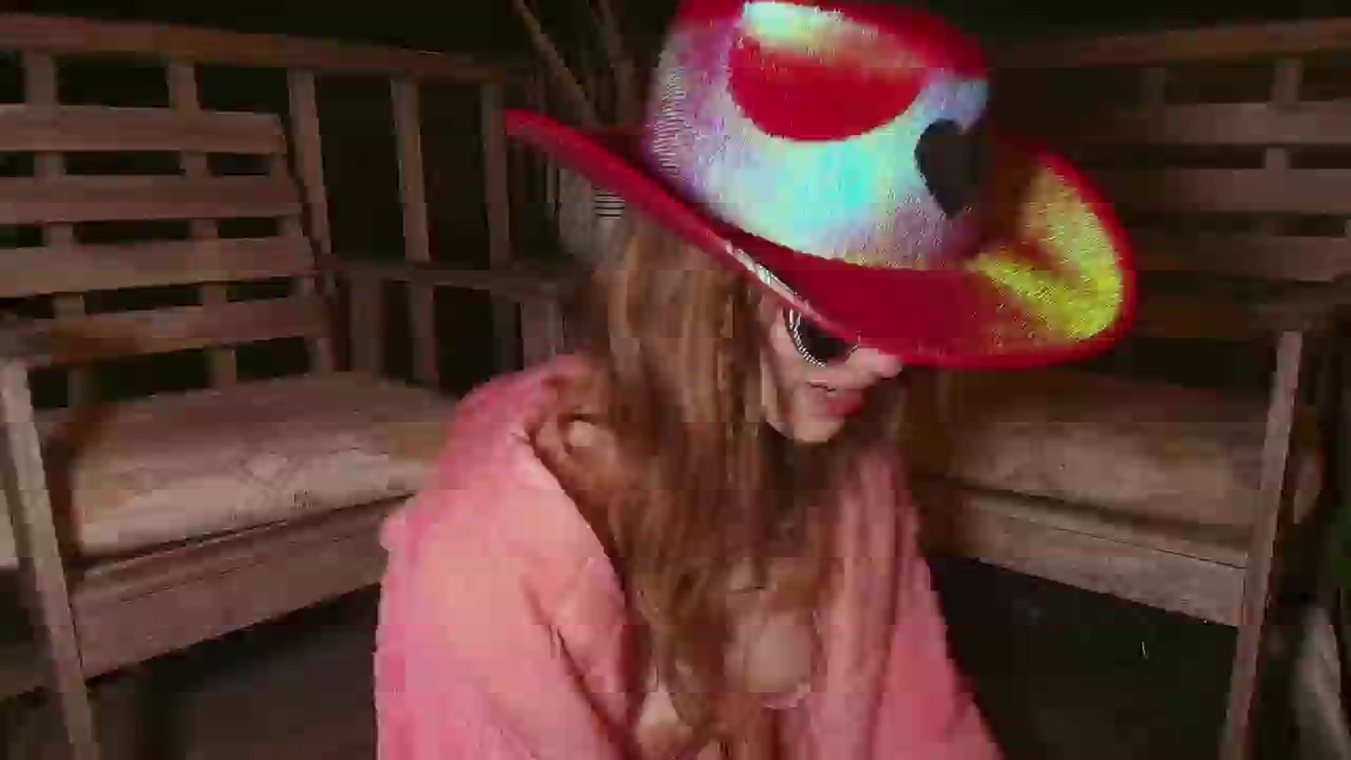 Gallery image thumbnail from NaomiDee's myfreecams stream on, 03/01/2025, 13:35 image 11 of 20
