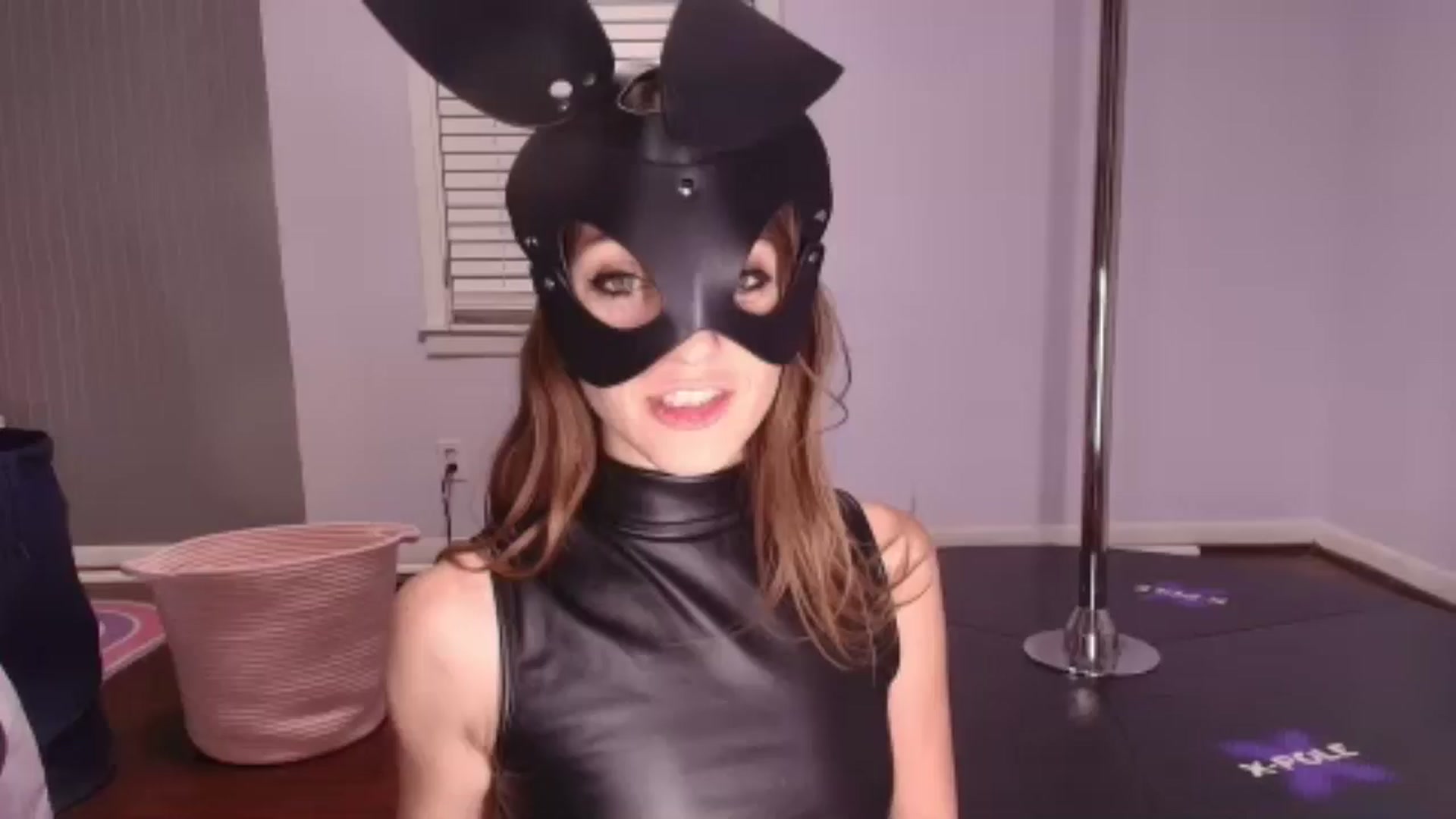 Gallery image thumbnail from NaomiDee's myfreecams stream on, 03/07/2025, 05:47 image 10 of 20