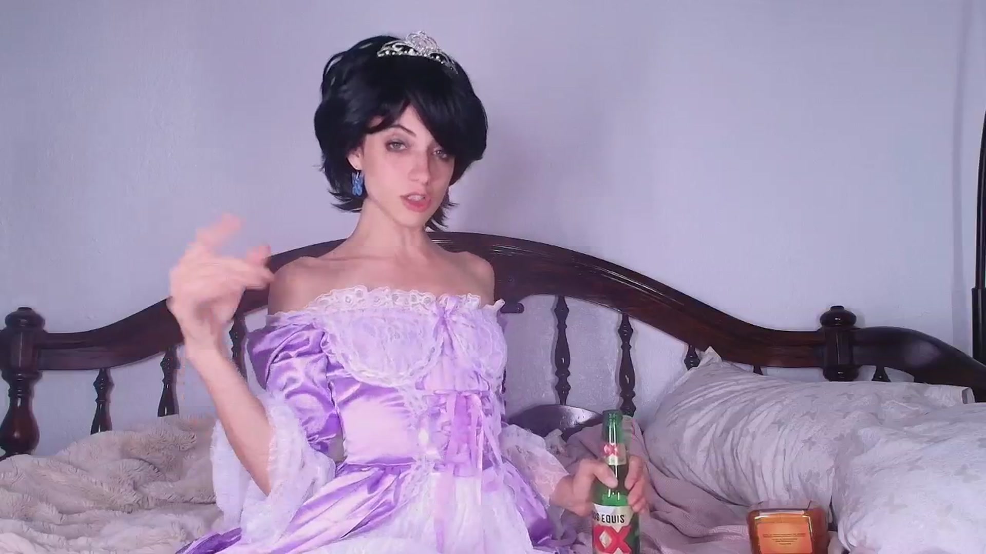 Gallery image thumbnail from NaomiDee's myfreecams stream on, 04/11/2025, 04:29 image 18 of 20