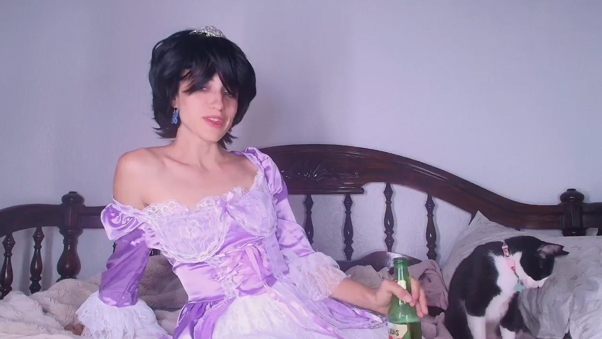 Gallery image thumbnail from NaomiDee's myfreecams stream on, 04/11/2025, 04:29 image 10 of 20