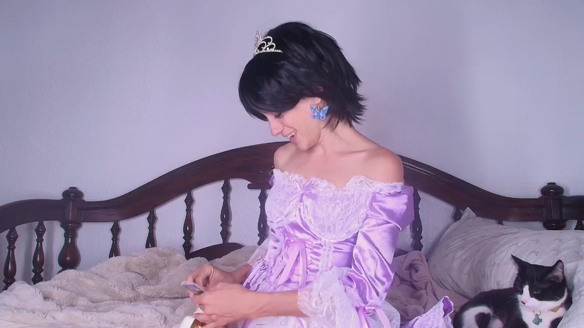 Gallery image thumbnail from NaomiDee's myfreecams stream on, 04/11/2025, 04:29 image 15 of 20