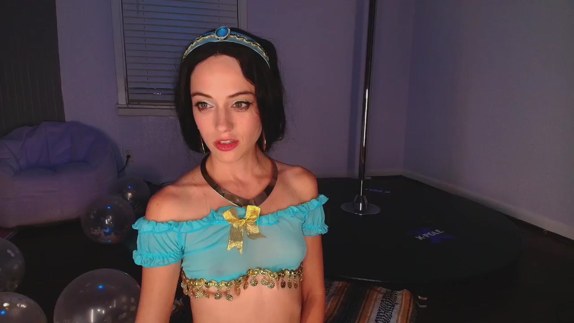 Gallery image thumbnail from NaomiDee's myfreecams stream on, 04/13/2025, 06:29 image 3 of 20
