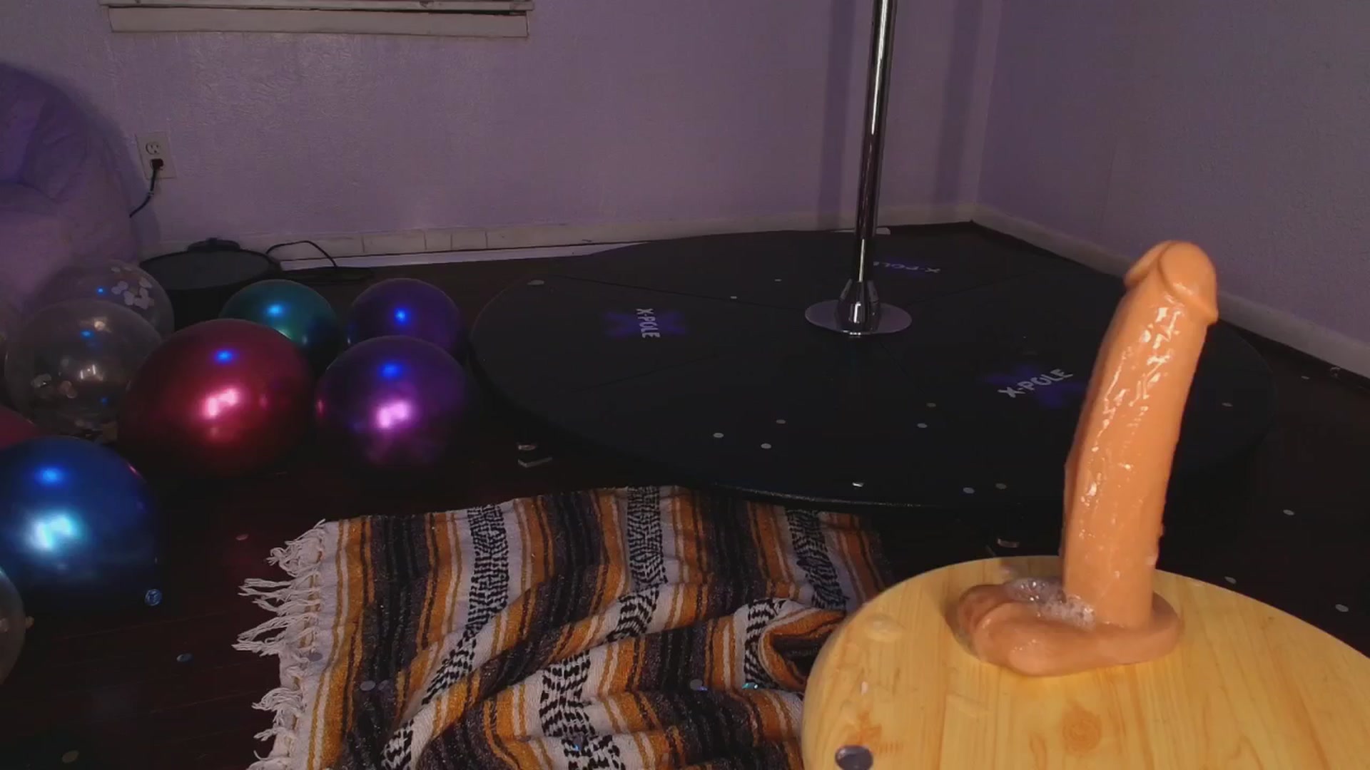 Gallery image thumbnail from NaomiDee's myfreecams stream on, 04/13/2025, 06:29 image 9 of 20