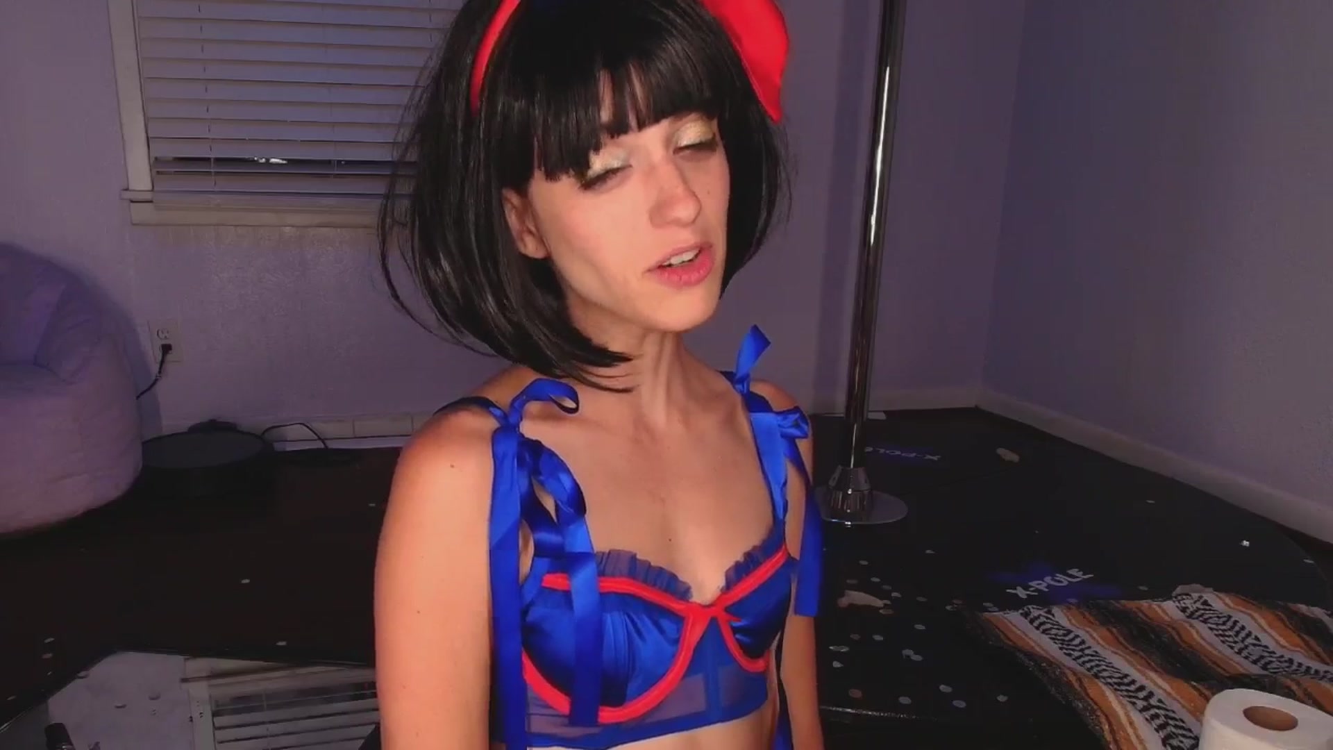 Gallery image thumbnail from NaomiDee's myfreecams stream on, 04/13/2025, 10:24 image 20 of 20
