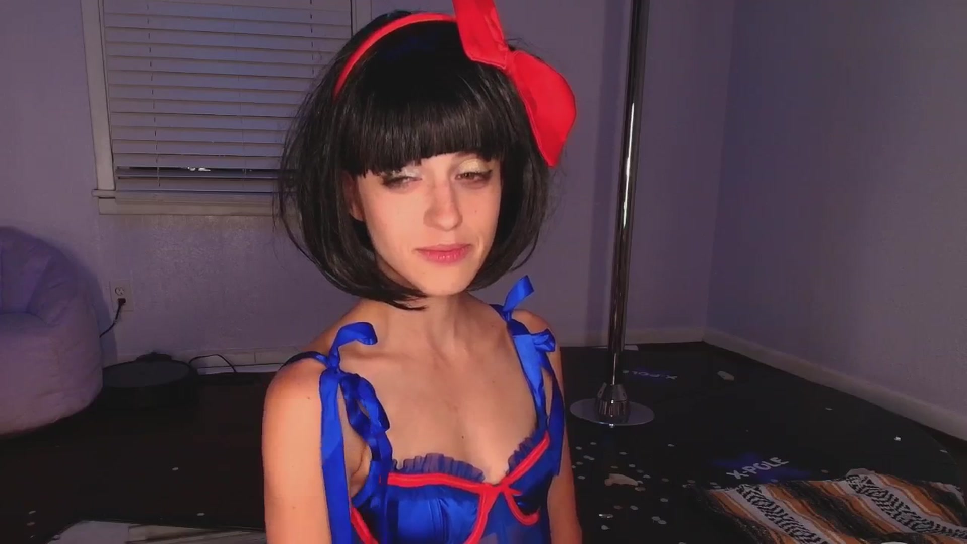 Gallery image thumbnail from NaomiDee's myfreecams stream on, 04/13/2025, 10:24 image 16 of 20
