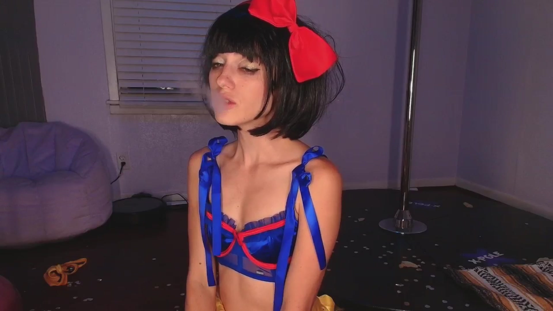 Gallery image thumbnail from NaomiDee's myfreecams stream on, 04/13/2025, 10:24 image 5 of 20